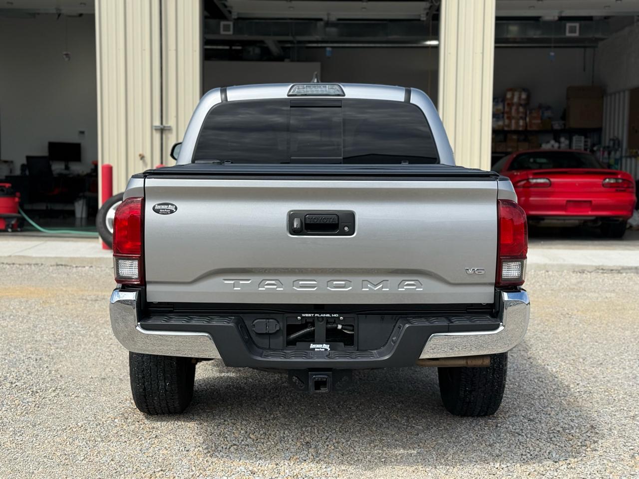 Toyota Tacoma SR Dbl Cab 4WD V6 at 2018