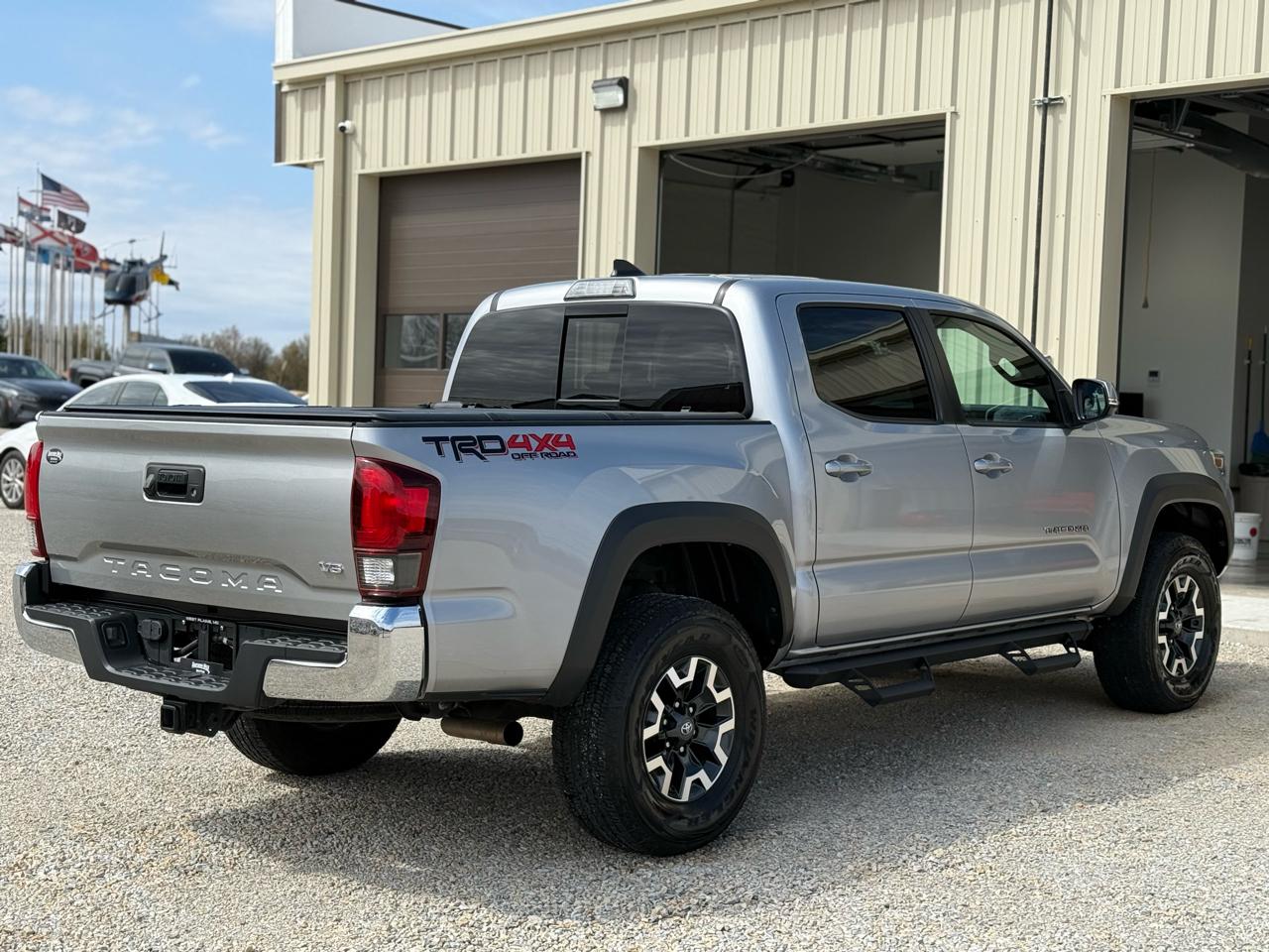 Toyota Tacoma SR Dbl Cab 4WD V6 at 2018