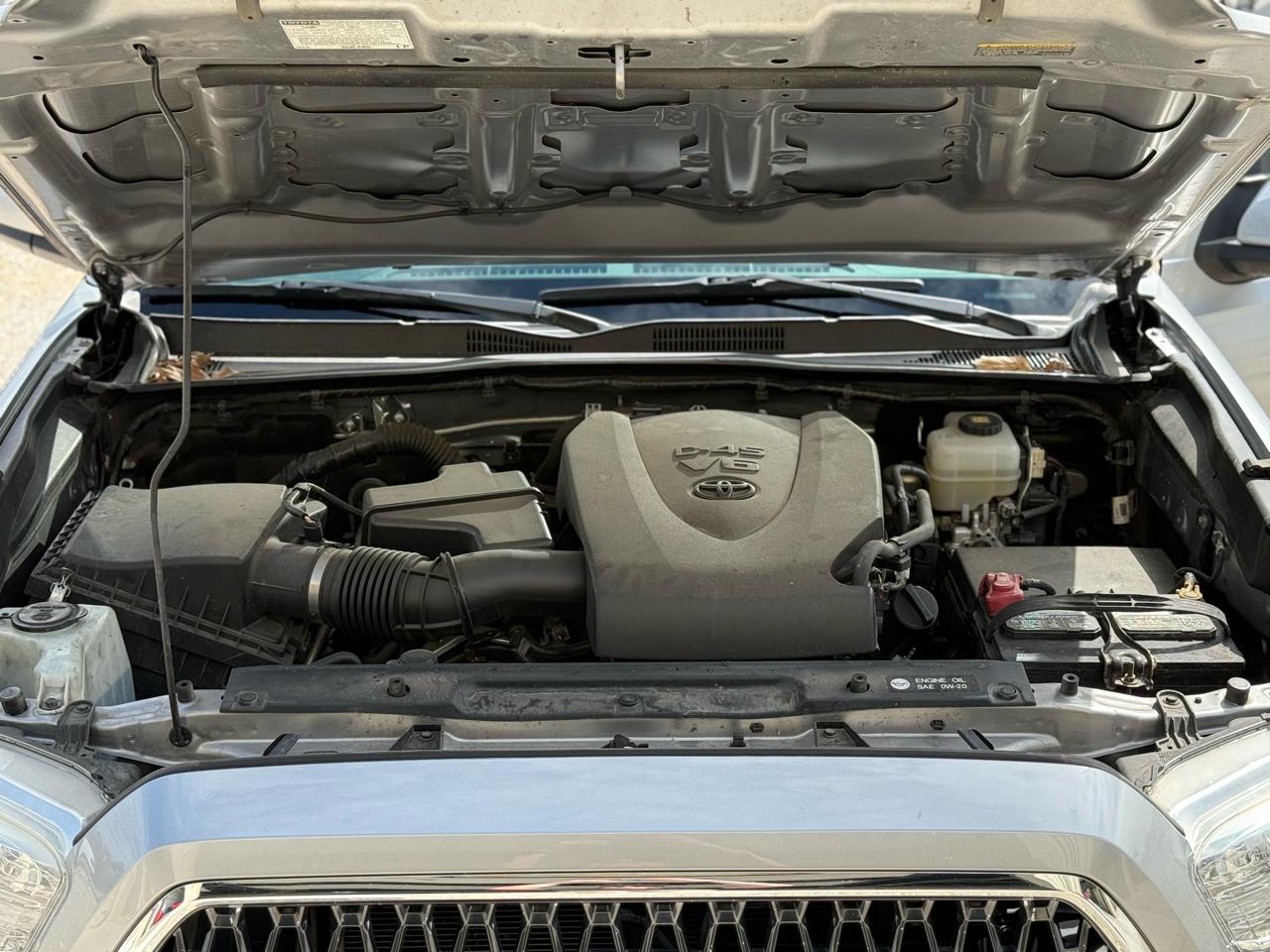 Toyota Tacoma SR Dbl Cab 4WD V6 at 2018