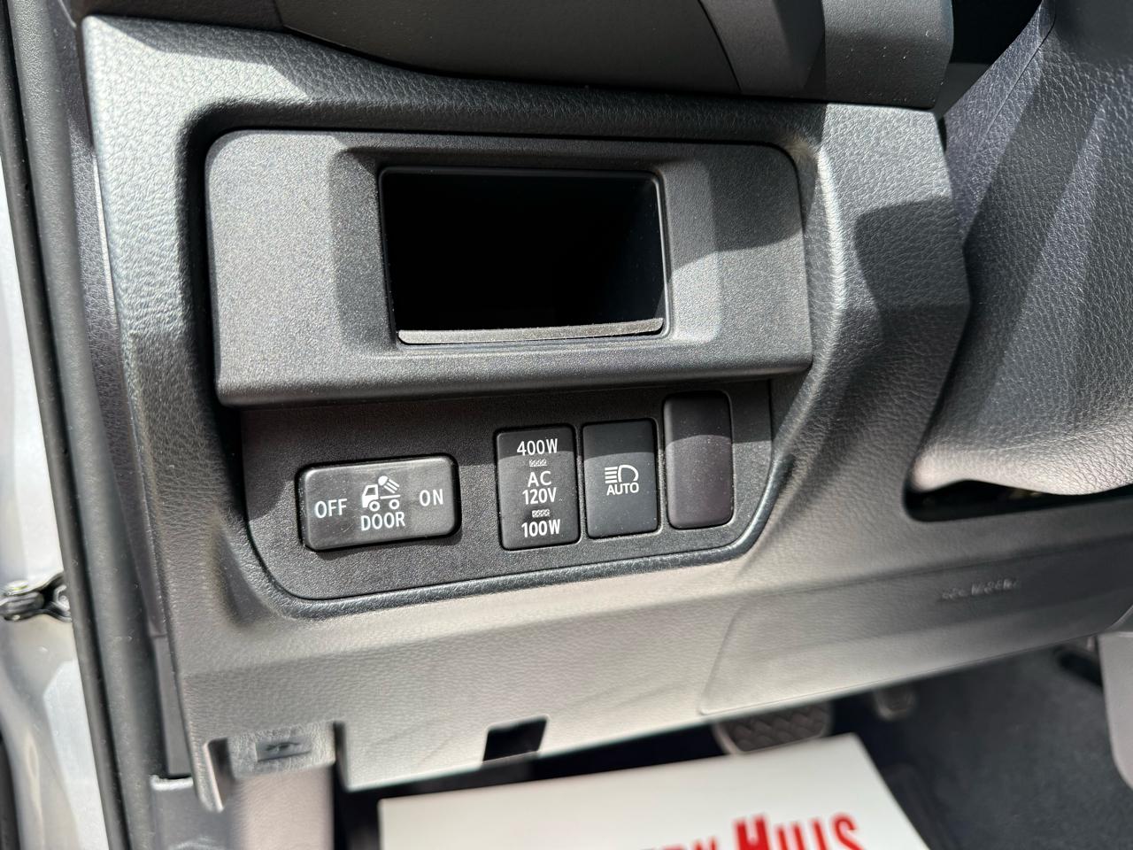 Toyota Tacoma SR Dbl Cab 4WD V6 at 2018