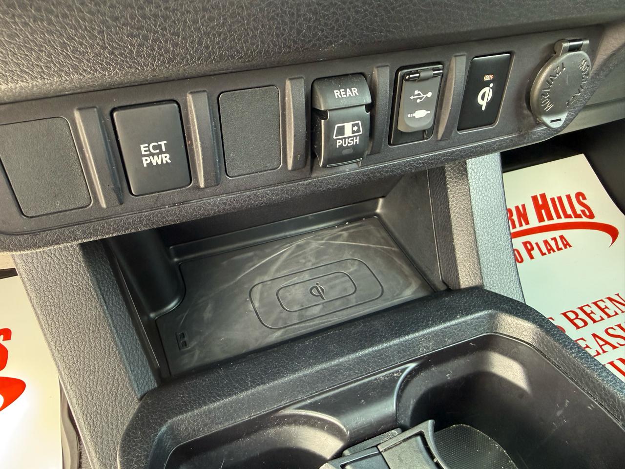 Toyota Tacoma SR Dbl Cab 4WD V6 at 2018