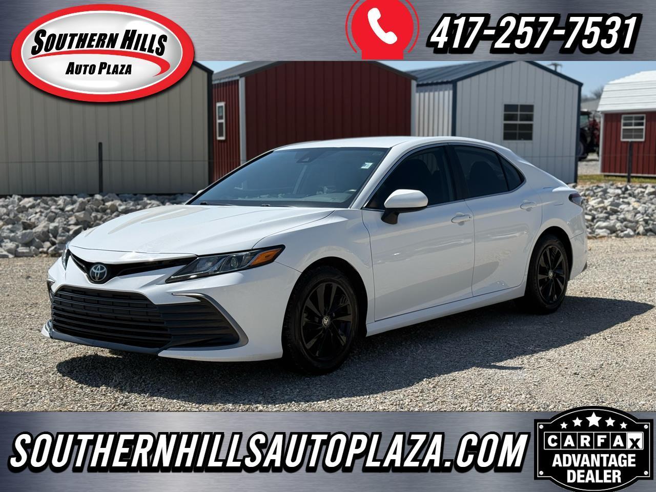 2021 Toyota Camry LE 4D Sedan