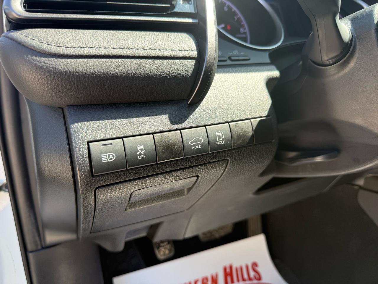 Toyota Camry LE 4D Sedan 2021