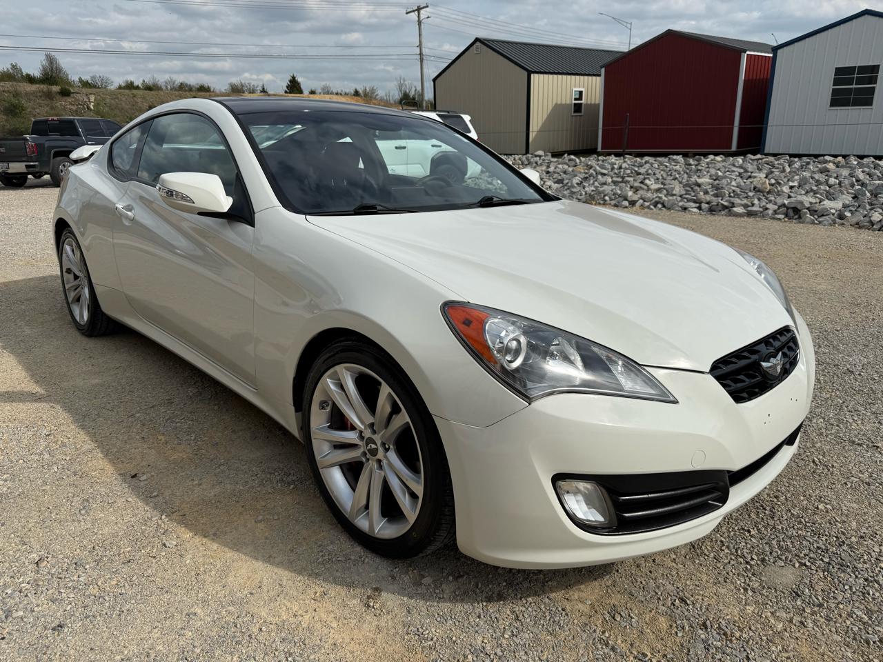 Hyundai Genesis Coupe Base 2D Coupe 3.8 2010