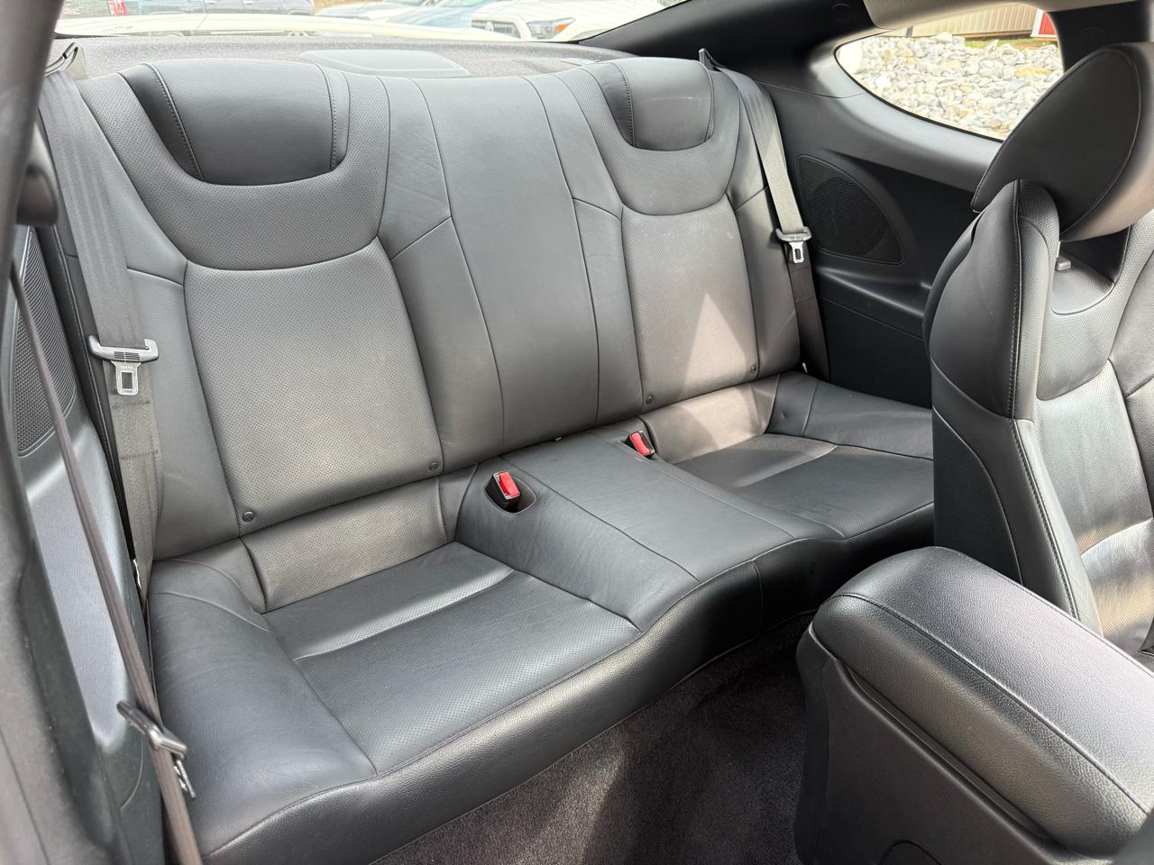 Hyundai Genesis Coupe Base 2D Coupe 3.8 2010