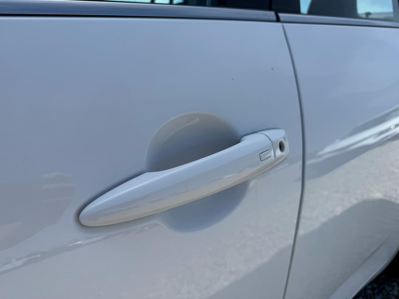 Nissan Sentra SV 4D Sedan 2022