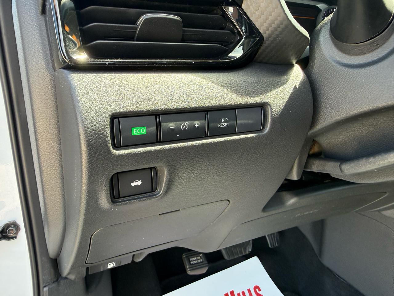 Nissan Sentra SV 4D Sedan 2022