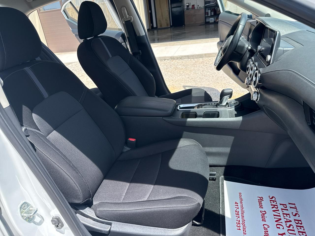 Nissan Sentra SV 4D Sedan 2022