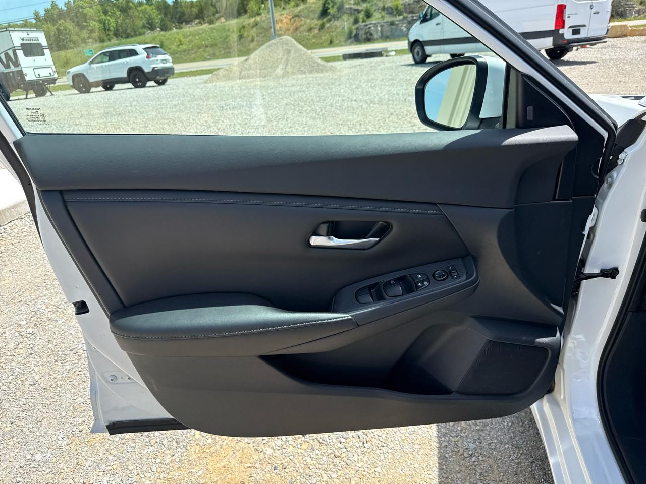 Nissan Sentra SV 4D Sedan 2022