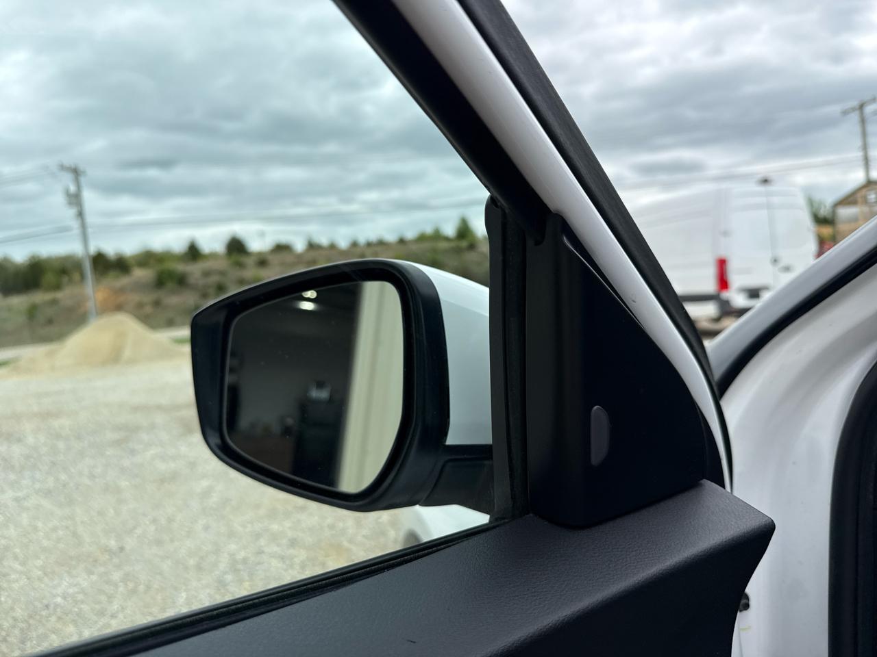 Nissan Kicks SV 4D SUV FWD 2023