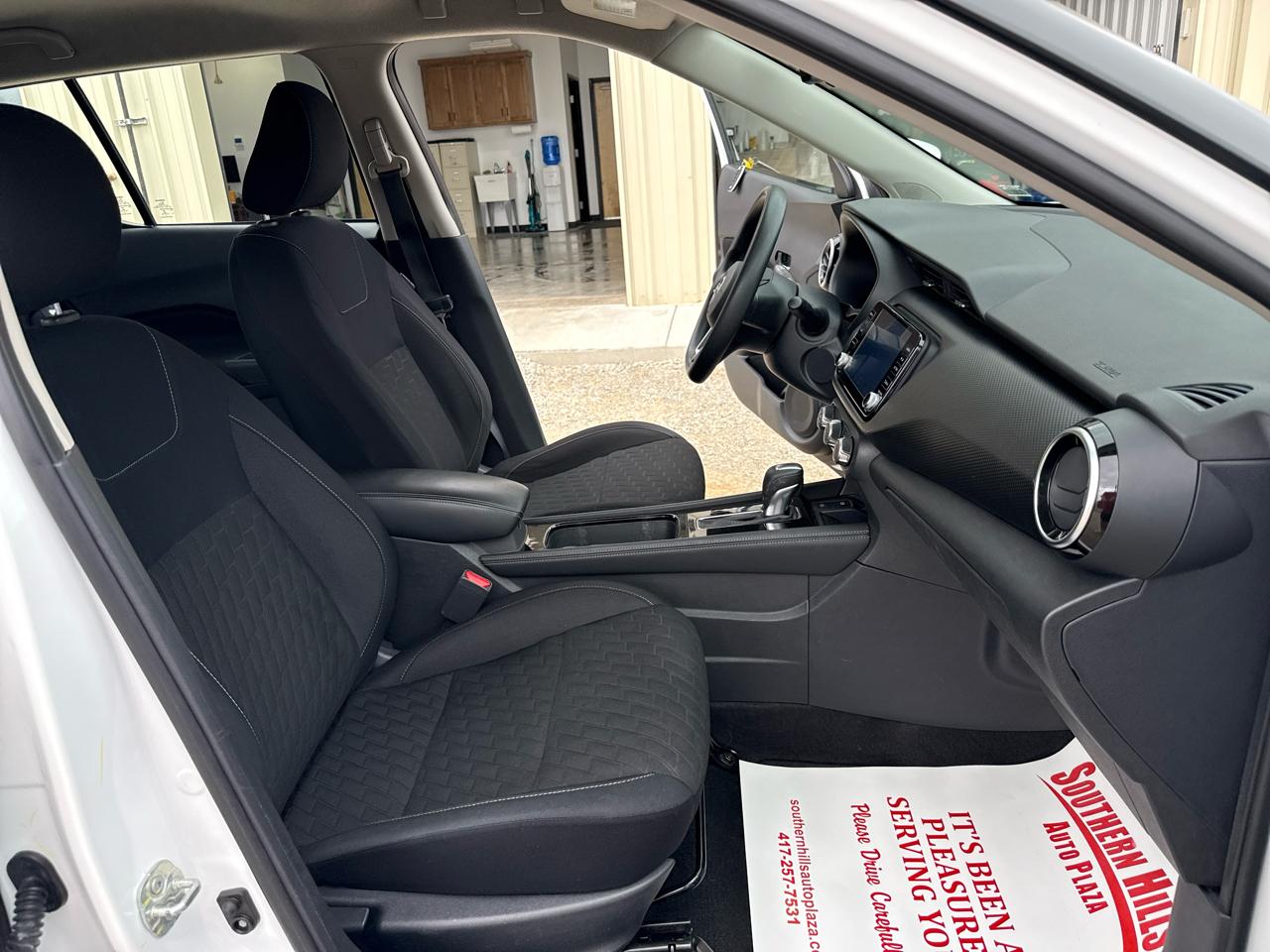 Nissan Kicks SV 4D SUV FWD 2023