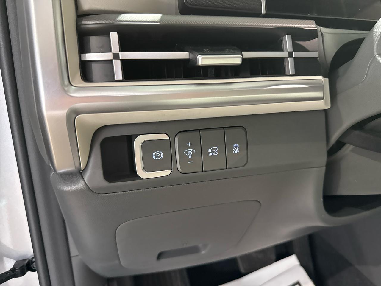 Hyundai Santa Fe SEL 4D SUV FWD 2.5L 2025