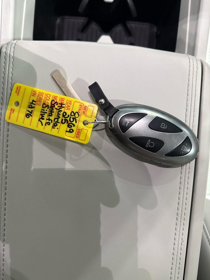 Hyundai Santa Fe SEL 4D SUV FWD 2.5L 2025