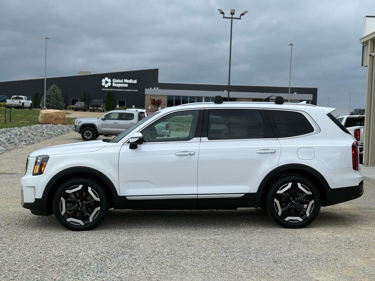 Kia Telluride S 4D SUV AWD 2025