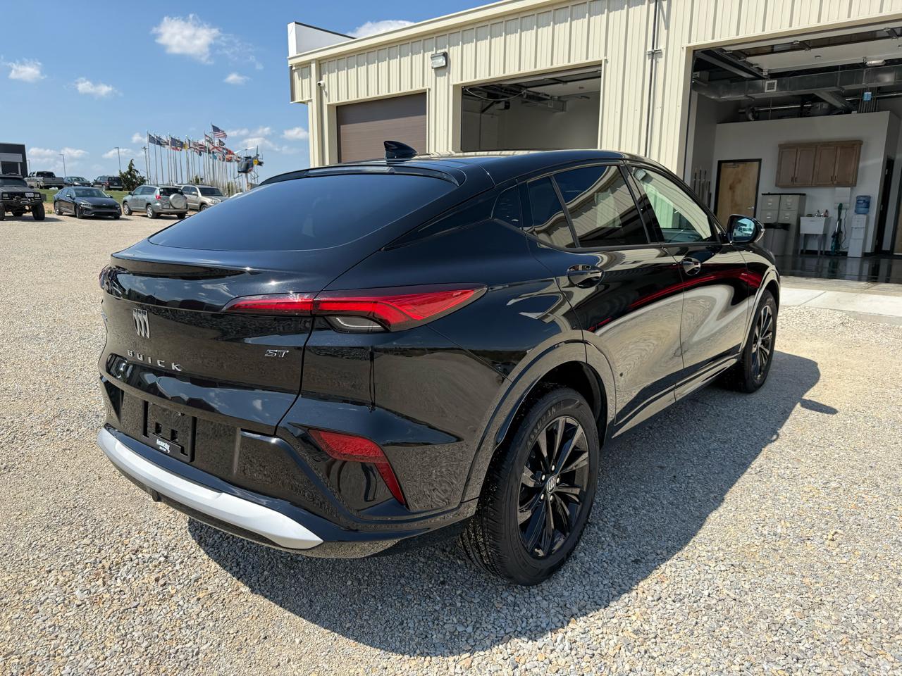 Buick Envista Sport Touring 4D SUV FWD 2024