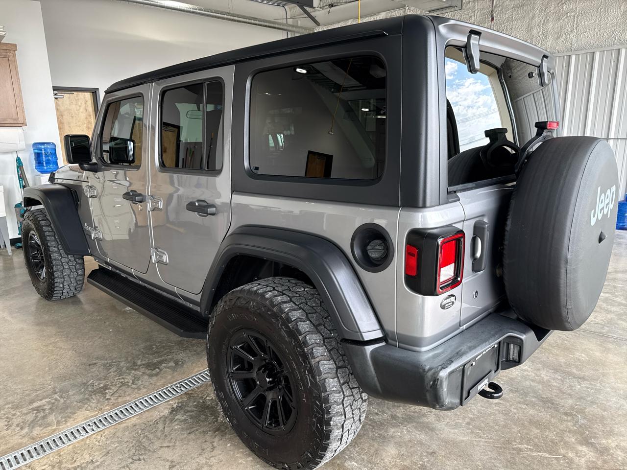 Jeep Wrangler Unlimited Sport 4D SUV 4WD 2019