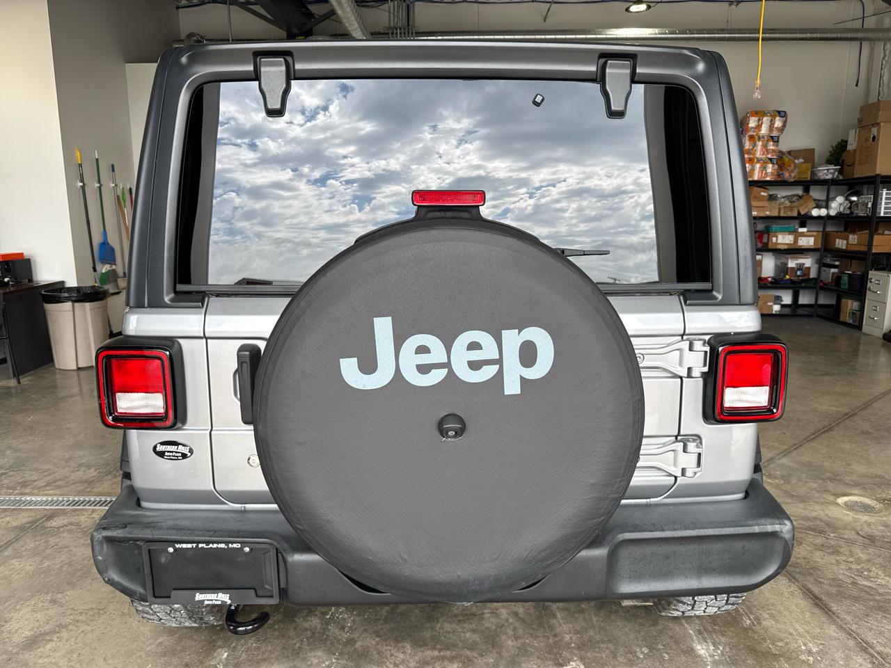 Jeep Wrangler Unlimited Sport 4D SUV 4WD 2019