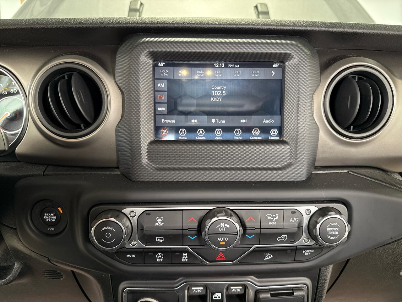 Jeep Wrangler Unlimited Sport 4D SUV 4WD 2019