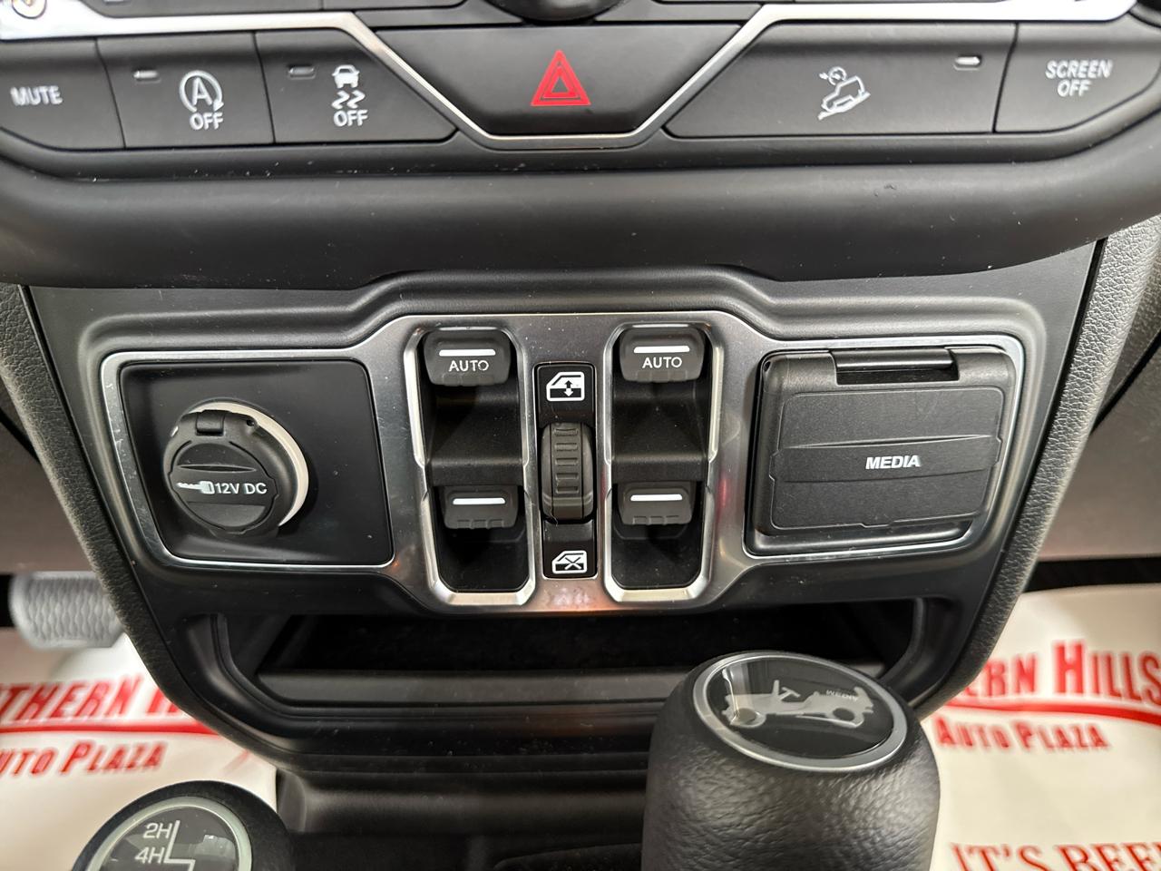 Jeep Wrangler Unlimited Sport 4D SUV 4WD 2019