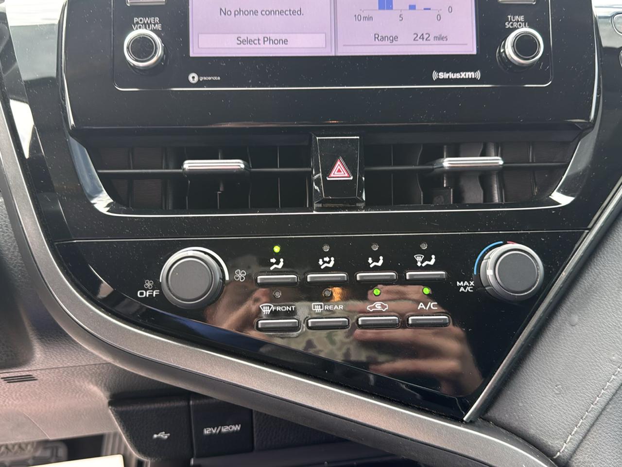 Toyota Camry LE 4D Sedan 2021