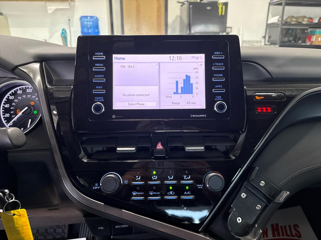 Toyota Camry LE 4D Sedan 2021