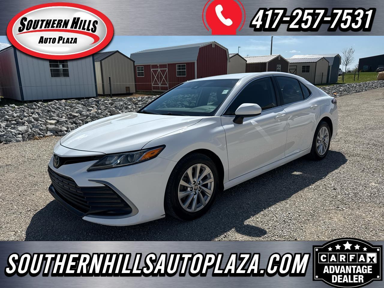 2021 Toyota Camry LE 4D Sedan