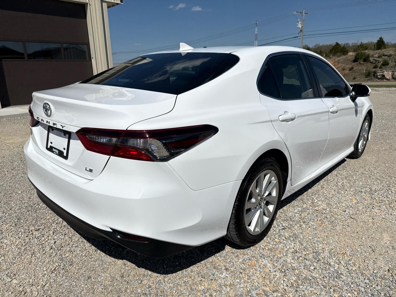 Toyota Camry LE 4D Sedan 2021