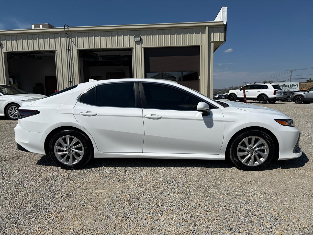 Toyota Camry LE 4D Sedan 2021