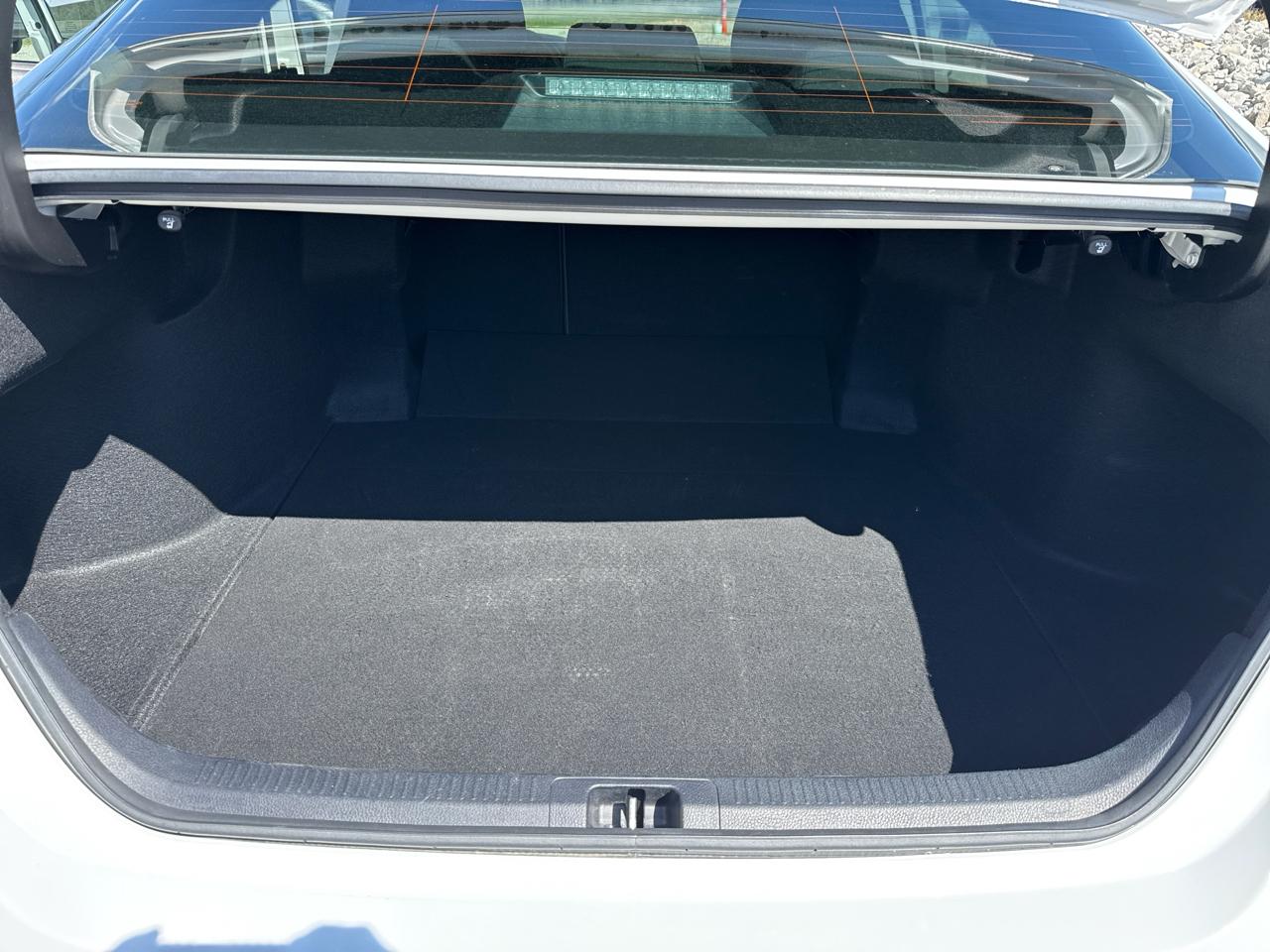 Toyota Camry LE 4D Sedan 2021