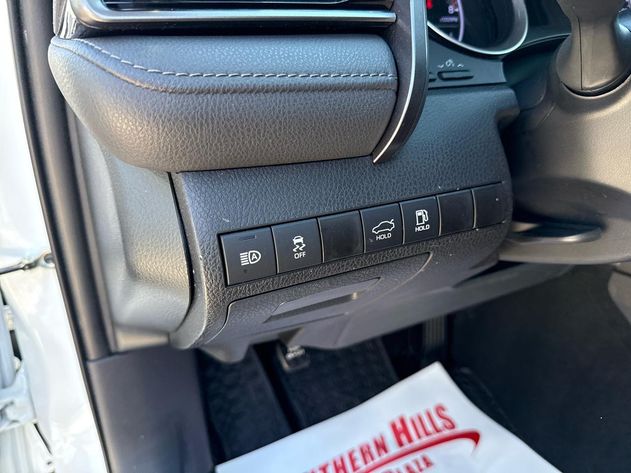 Toyota Camry LE 4D Sedan 2021