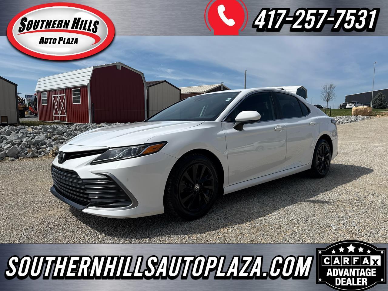 2021 Toyota Camry LE 4D Sedan