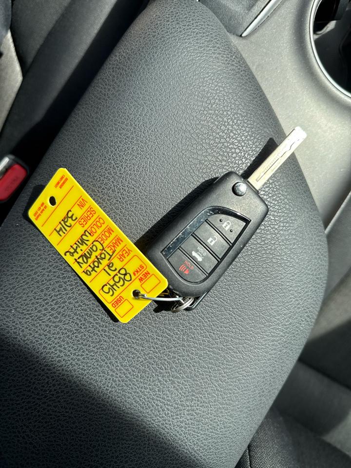 Toyota Camry LE 4D Sedan 2021