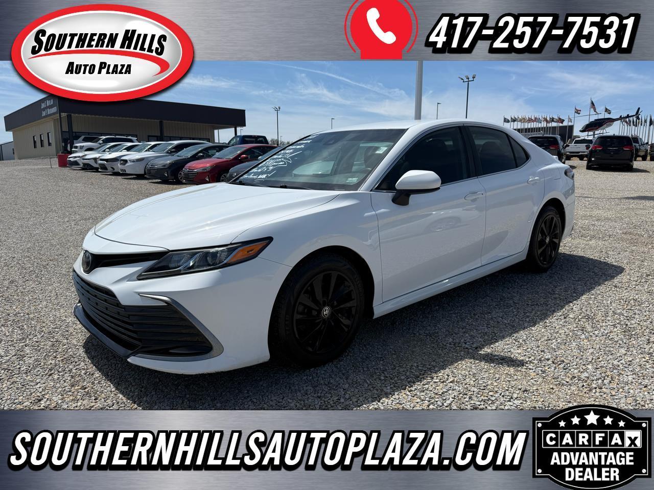 2021 Toyota Camry LE 4D Sedan