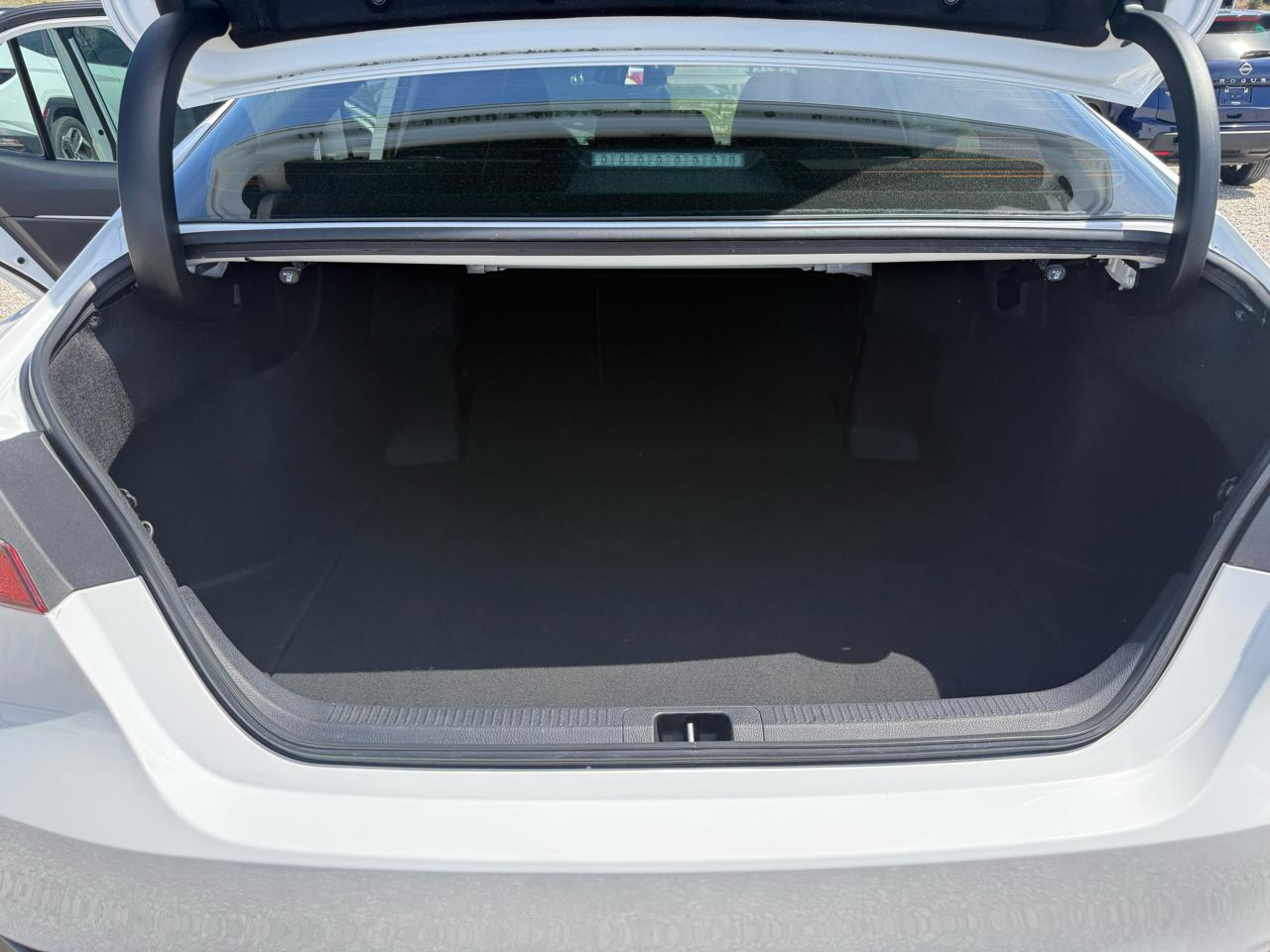 Toyota Camry LE 4D Sedan 2021