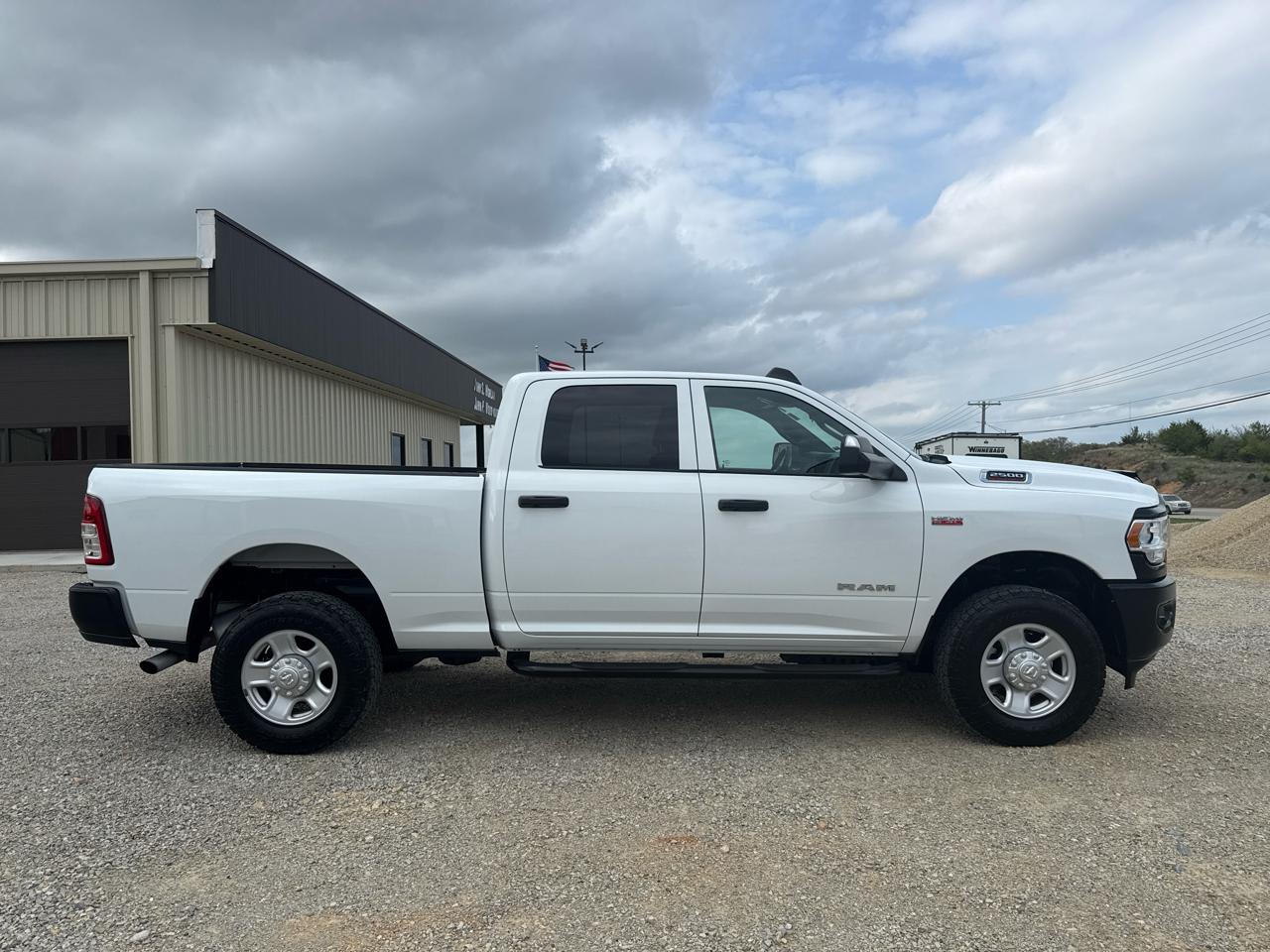 RAM 2500 Tradesman Crew Cab 4WD SWB 2022