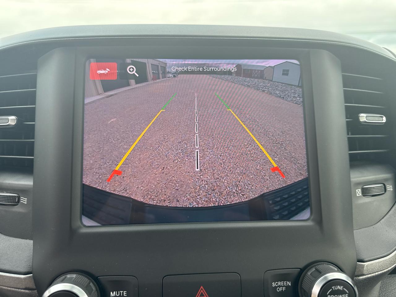 RAM 2500 Tradesman Crew Cab 4WD SWB 2022