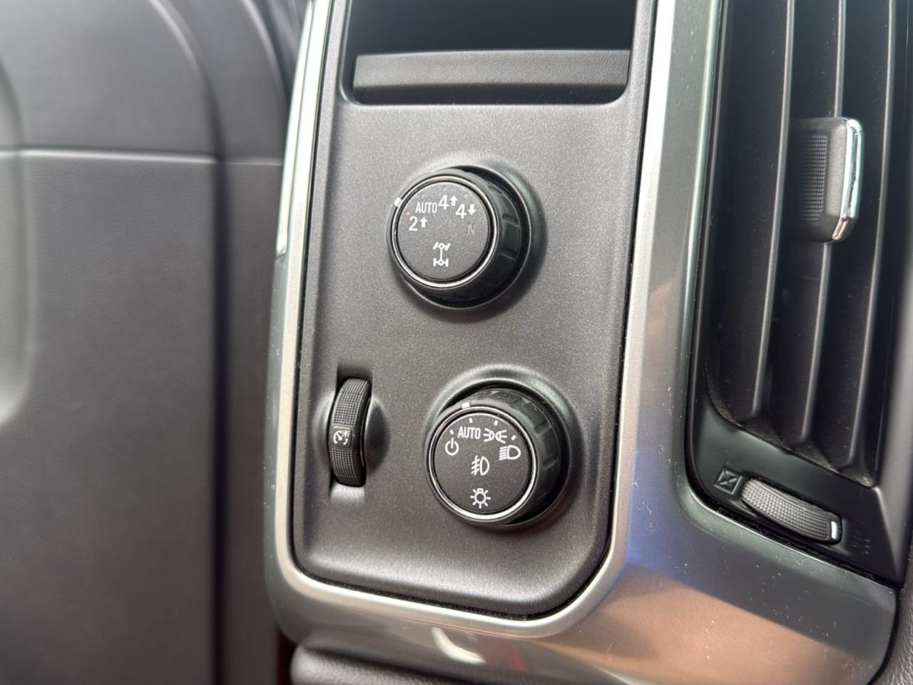 Chevrolet Silverado 1500 LT Dbl Cab 4WD 2018