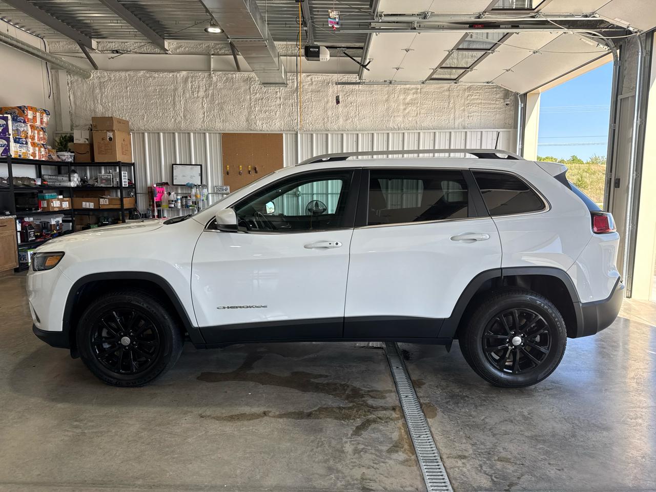 Jeep Cherokee Latitude LUX 4D SUV 4WD 2021