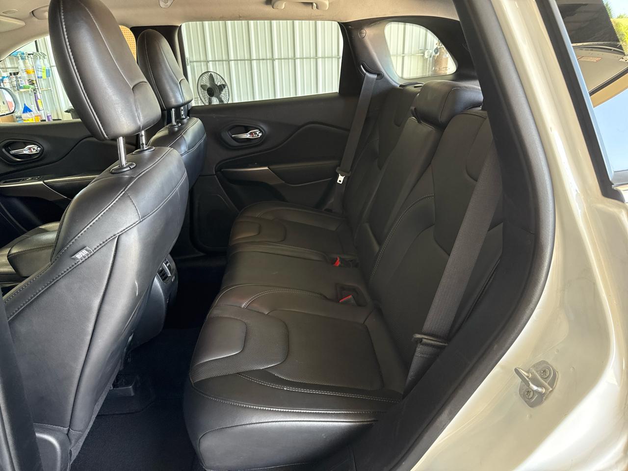 Jeep Cherokee Latitude LUX 4D SUV 4WD 2021