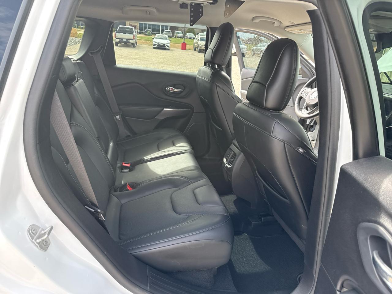 Jeep Cherokee Latitude LUX 4D SUV 4WD 2021