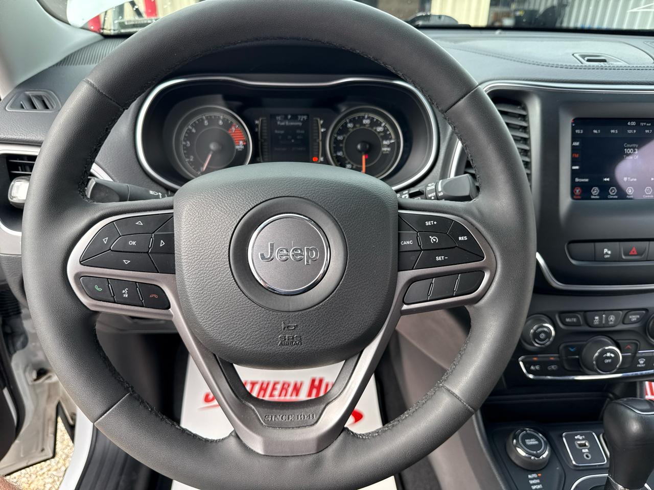 Jeep Cherokee Latitude LUX 4D SUV 4WD 2021