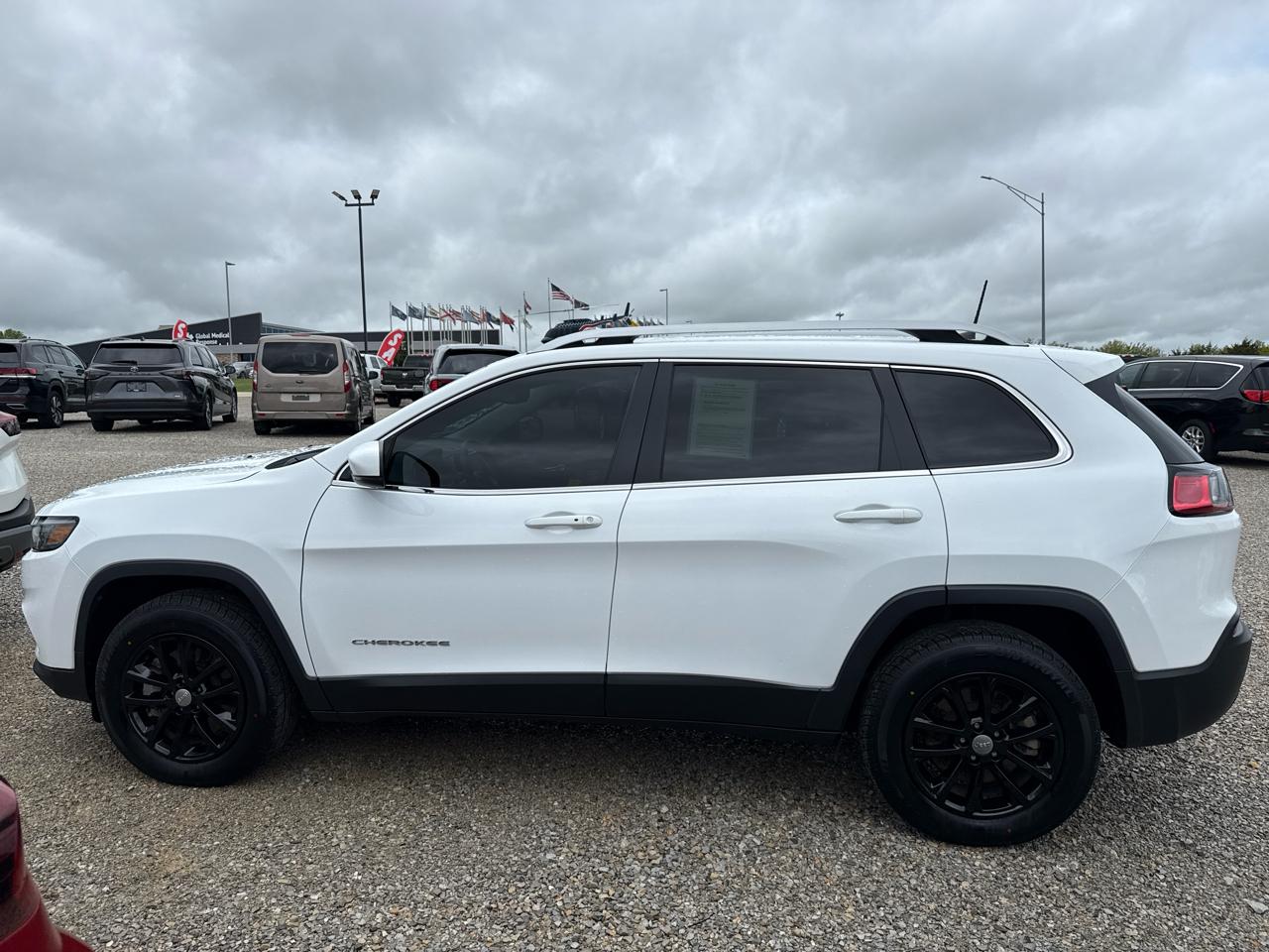 Jeep Cherokee Latitude LUX 4D SUV 4WD 2021