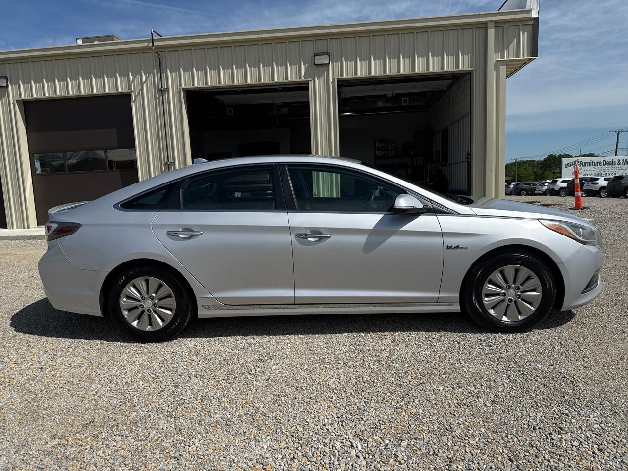 Hyundai Sonata Hybrid 4D Sedan 2016