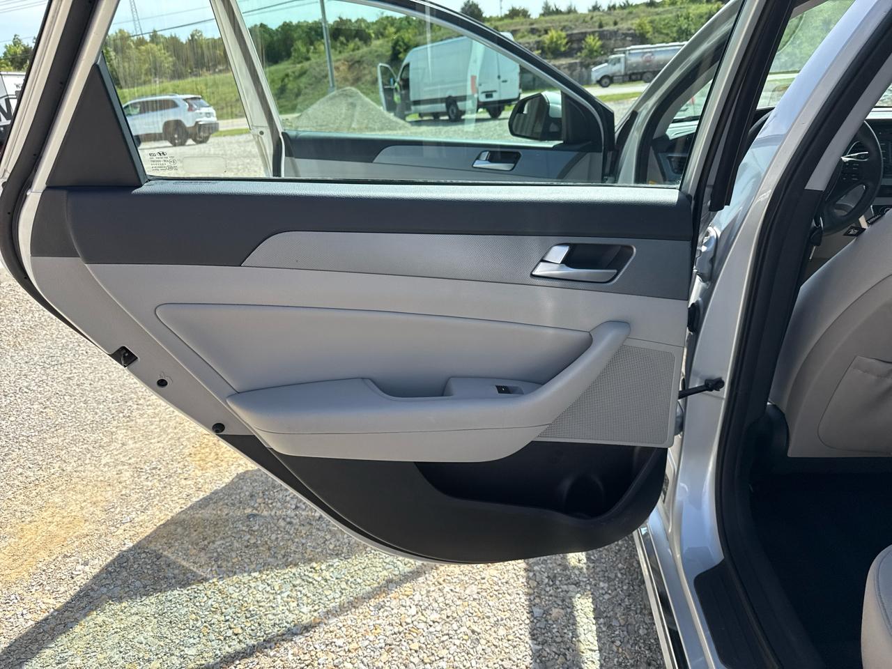 Hyundai Sonata Hybrid 4D Sedan 2016