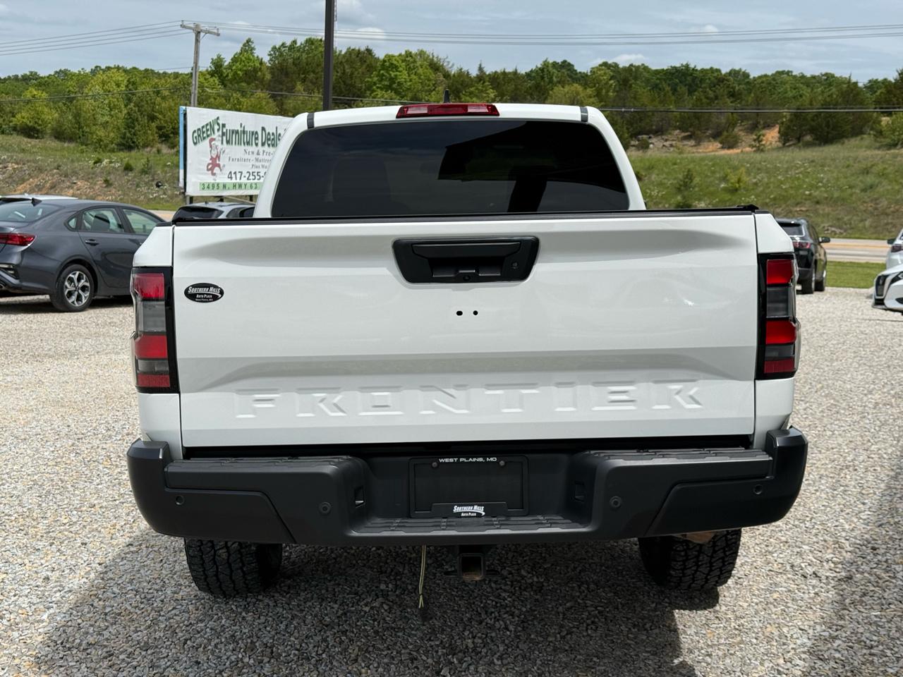 Nissan Frontier S King Cab 4WD 2024