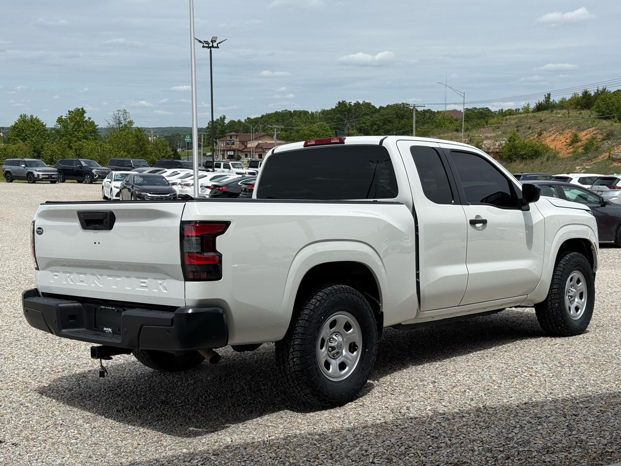 Nissan Frontier S King Cab 4WD 2024