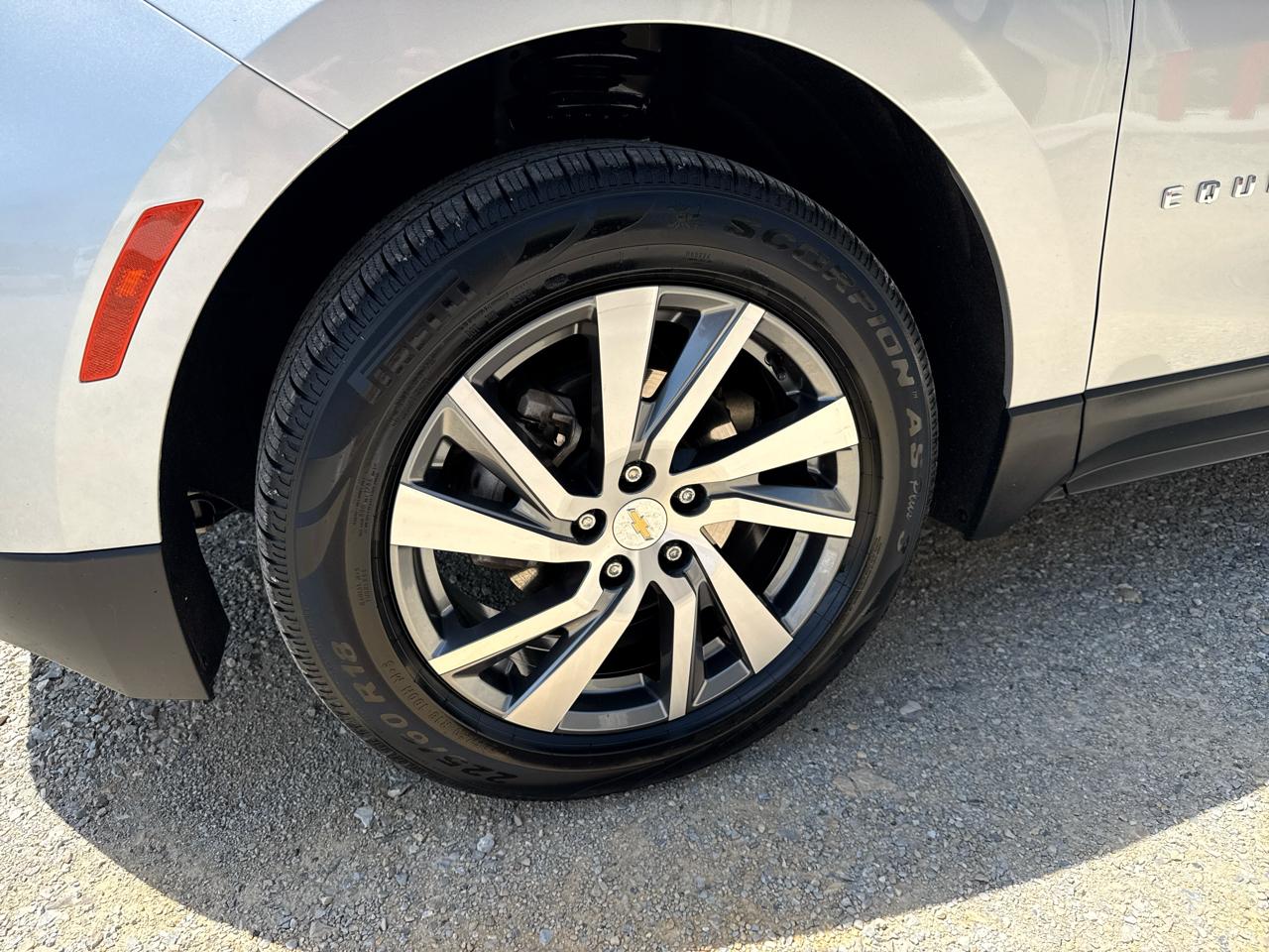 Chevrolet Equinox Premier 4D SUV AWD 2022