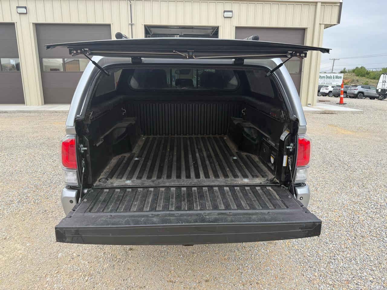 Toyota Tacoma SR Dbl Cab 4WD V6 at 2021