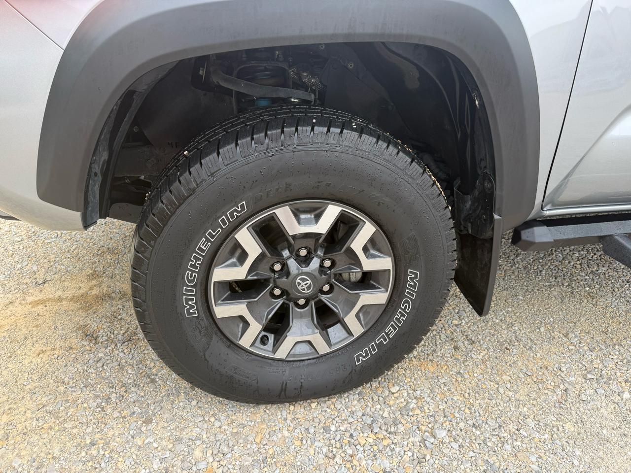 Toyota Tacoma SR Dbl Cab 4WD V6 at 2021