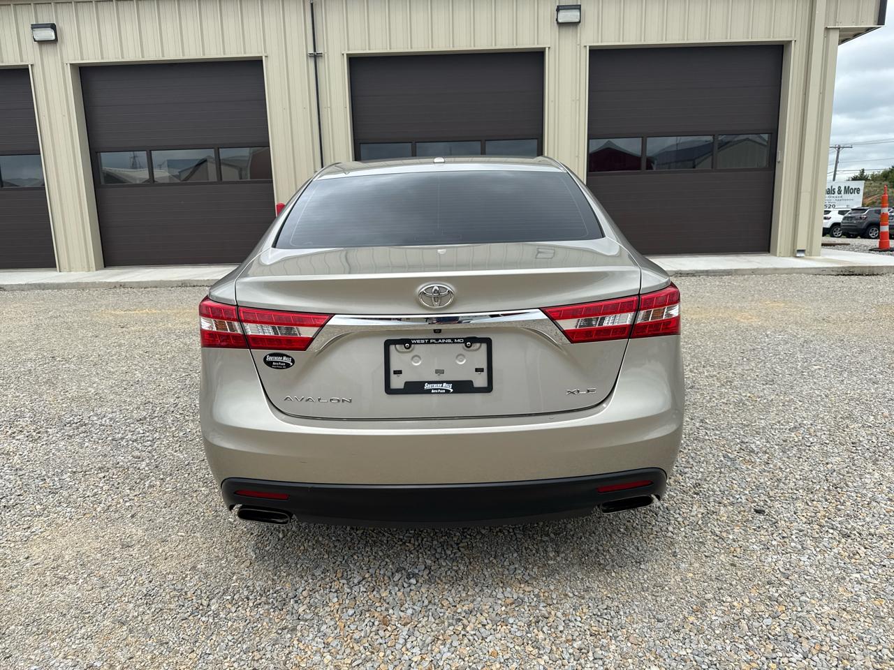 Toyota Avalon XLE Touring 4D Sedan 2014